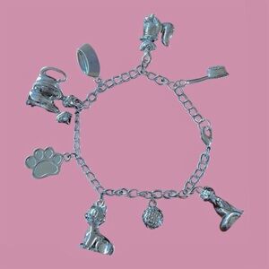 Vintage 90's Disneyland Cats Charm Bracelet.